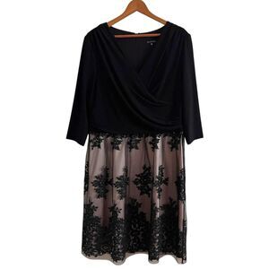 Marina Lace Dress Sz 14 Black Stretch Wedding Party Cruise Cocktail Party USA